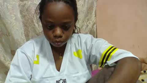 larissa645771 online show from May 14, 6:06 pm