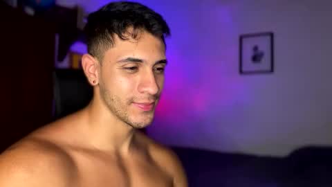 Snapshot of larry_jones chatting on March 5, 1:10 am andrew online show from March 5, 1:10 am