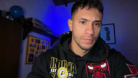 Snapshot of larry_jones chatting on October 5, 1:08 pm andrew online show from October 5, 1:08 pm