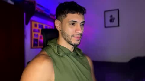 Snapshot of larry_jones chatting on February 2, 2:45 pm andrew online show from February 2, 2:45 pm