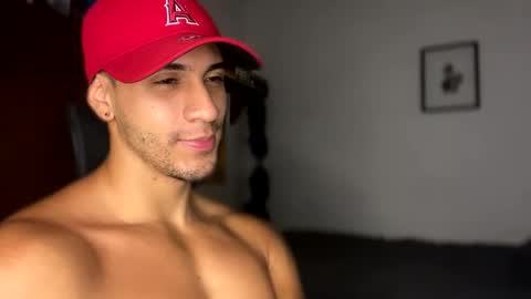 Snapshot of larry_jones chatting on February 23, 5:29 pm andrew online show from February 23, 5:29 pm