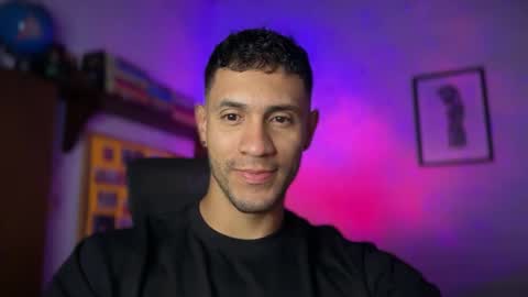 Snapshot of larry_jones chatting on September 28, 1:09 pm andrew online show from September 28, 1:09 pm