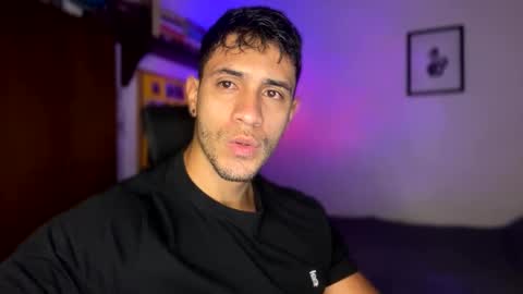 Snapshot of larry_jones chatting on March 8, 3:13 pm andrew online show from March 8, 3:13 pm