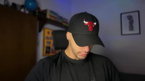 Snapshot of larry_jones chatting on October 17, 2:10 pm andrew online show from October 17, 2:10 pm