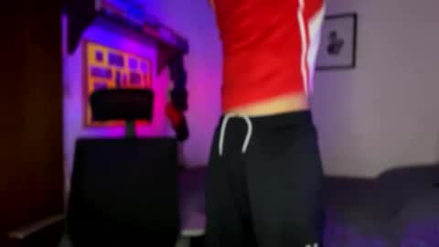 Snapshot of larry_jones chatting on February 15, 10:21 pm andrew online show from February 15, 10:21 pm