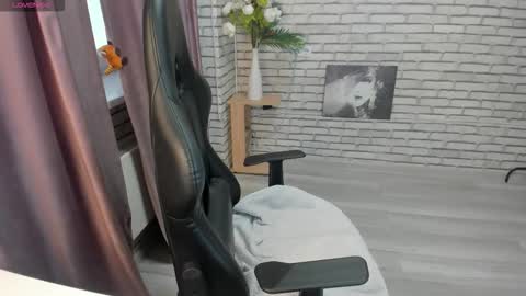 lasly_moon online show from September 13, 7:44 am