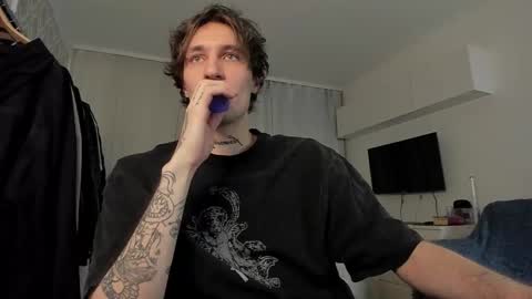 acie online show from March 12, 8:09 pm