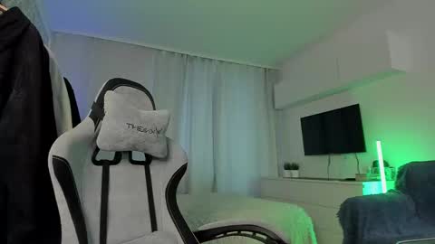 acie online show from February 27, 5:51 am