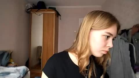 Linet online show from May 24, 8:54 am