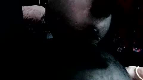 latexchris77 online show from April 3, 8:21 am