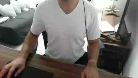 latexdave84 online show from April 16, 9:53 am