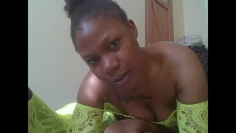 latifah online show from March 30, 1:33 pm