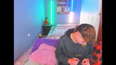 latin_boysxxx_ online show from February 23, 3:20 am