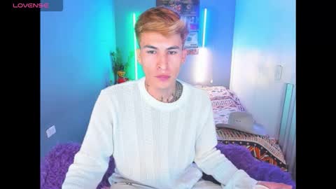 latin_boysxxx_ online show from March 10, 3:00 am