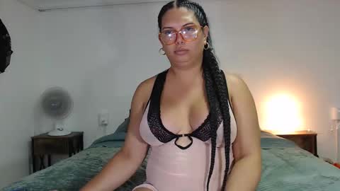 FLOR SALVAJE online show from October 17, 11:53 pm