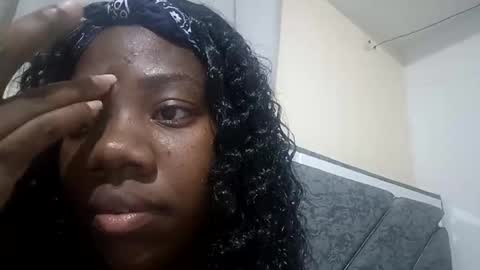 Latinhoney487 online show from April 6, 5:41 am