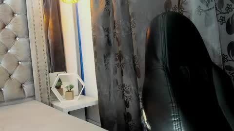 Zeus online show from February 3, 7:56 am