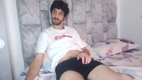 latinlustandfrenchkiss online show from May 14, 2:59 pm