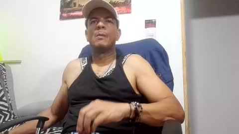 latinmartin254 online show from September 14, 2:58 am