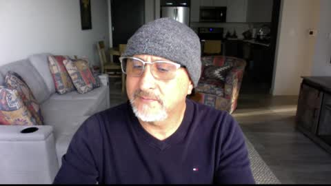 QS - INDEPENDENT MODEL online show from February 22, 10:09 pm