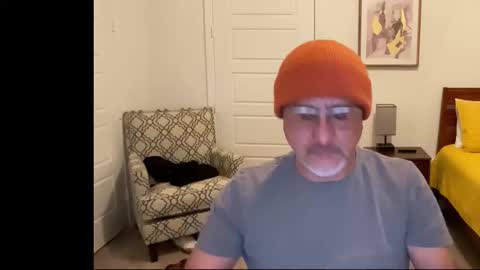 QS - INDEPENDENT MODEL online show from January 7, 5:01 am