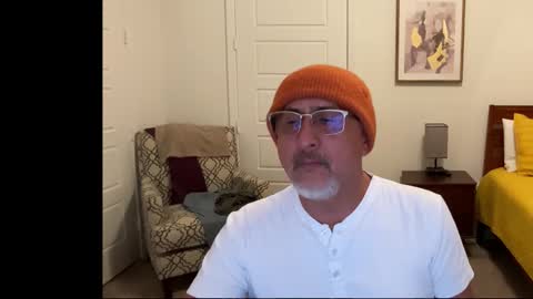 QS - INDEPENDENT MODEL online show from January 11, 4:51 am