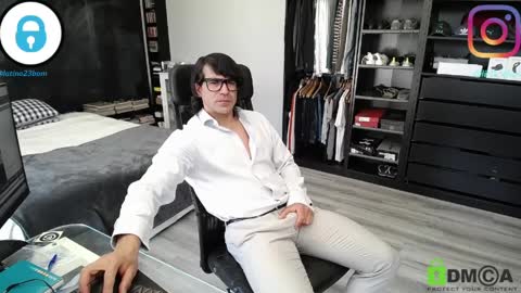 sam online show from April 1, 12:06 pm