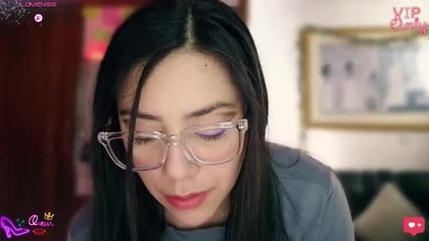 laujgray online show from April 5, 8:44 am