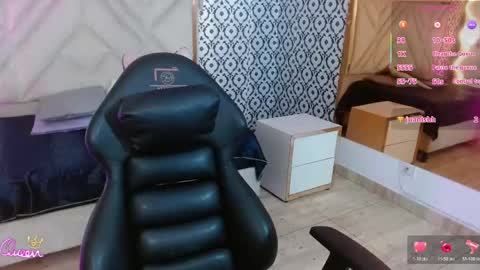 laulin_tay online show from May 8, 4:07 am