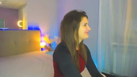 Laura online show from November 22, 6:23 am