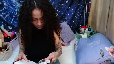 Snapshot of laura_anal_ chatting on December 12, 7:26 pm Wen online show from December 12, 7:26 pm