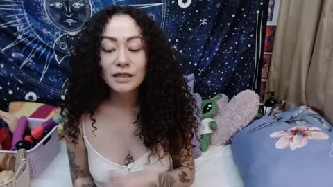 Snapshot of laura_anal_ chatting on December 7, 5:59 pm Wen online show from December 7, 5:59 pm