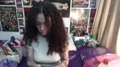 Snapshot of laura_anal_ chatting on March 11, 11:58 pm Wen online show from March 11, 11:58 pm