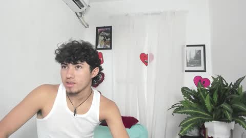 laura_and_kevin online show from February 15, 8:18 pm