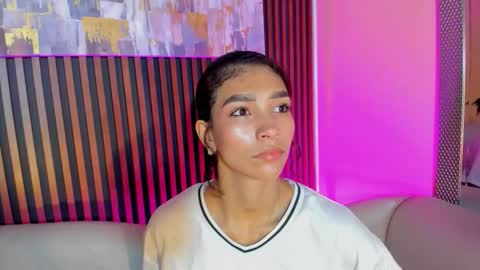 Laura online show from March 25, 12:45 pm