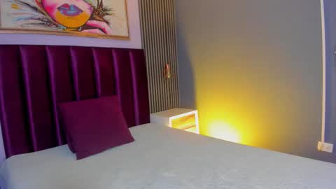 Laura online show from March 1, 1:15 pm