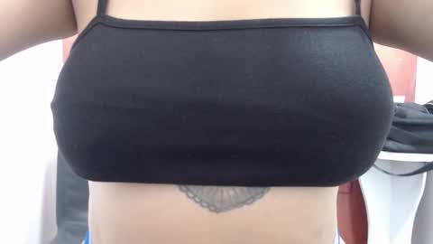 Snapshot of laura_hotyy chatting on September 19, 4:11 pm Laura online show from September 19, 4:11 pm