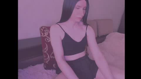 laura_night_byte online show from June 18, 5:46 am