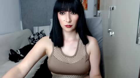 Snapshot of laura_pervert_ chatting on September 11, 11:06 pm Laura online show from September 11, 11:06 pm