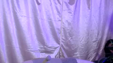 laura_pink01 online show from March 2, 3:45 am