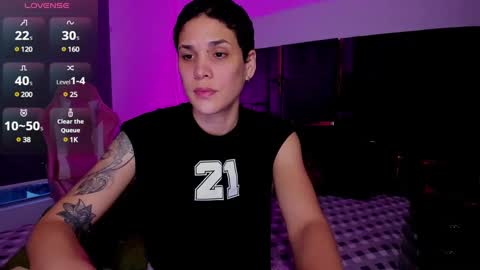 Snapshot of laura_r23 chatting on March 5, 11:05 pm Laura Rose online show from March 5, 11:05 pm