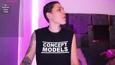 Snapshot of laura_r23 chatting on February 11, 3:51 pm Laura Rose online show from February 11, 3:51 pm