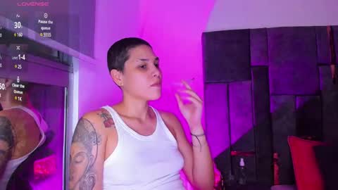 Snapshot of laura_r23 chatting on January 31, 6:46 am Laura Rose online show from January 31, 6:46 am