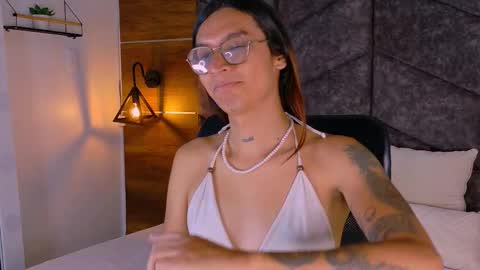 Snapshot of lauraagomezz__ chatting on September 29, 7:57 pm lauraagomezz__ online show from September 29, 7:57 pm