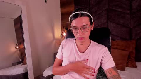 Snapshot of lauraagomezz__ chatting on February 9, 6:26 pm lauraagomezz__ online show from February 9, 6:26 pm
