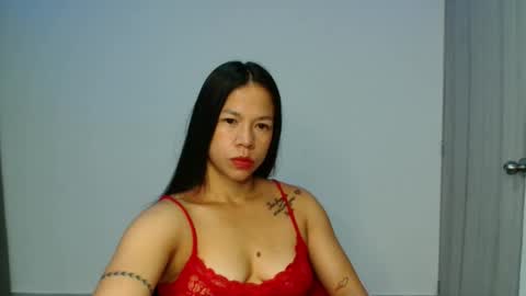 lauracb          online show from March 31, 12:05 pm