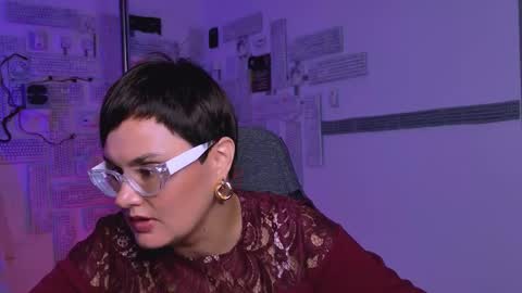 lauradavidsons online show from September 11, 8:15 am