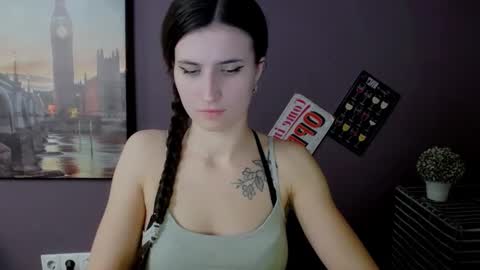 Snapshot of lauradre_ chatting on January 31, 3:33 pm Laura online show from January 31, 3:33 pm