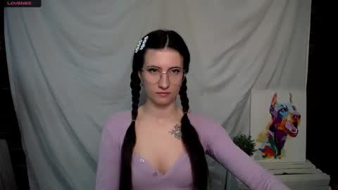 Snapshot of lauradre_ chatting on March 6, 8:19 am Laura online show from March 6, 8:19 am