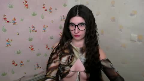 Laura online show from February 12, 10:19 am